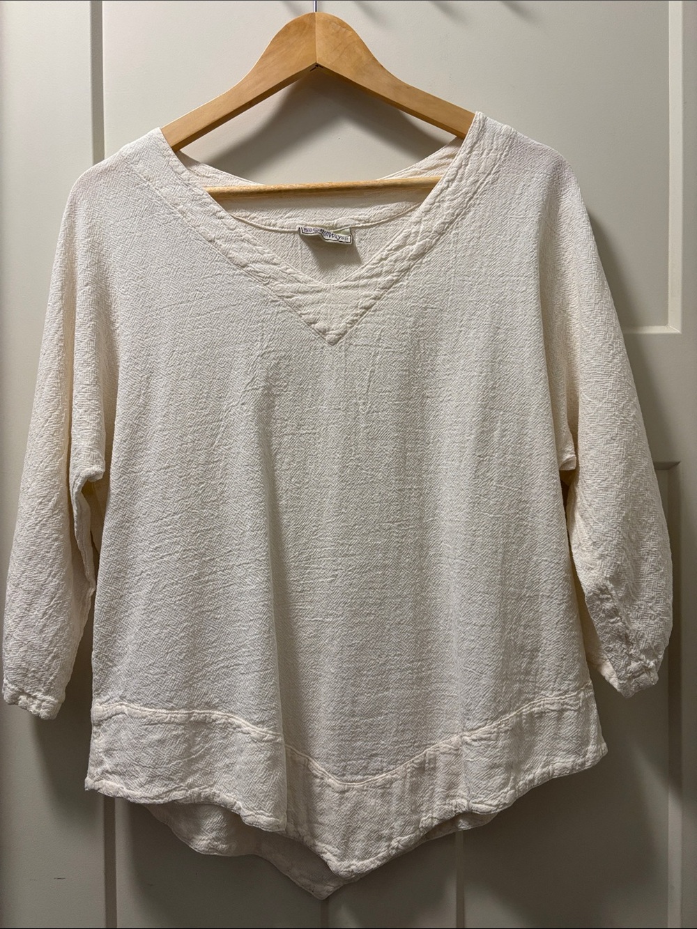 Light Cream V-Neck Textured Tunic Sweatshirt